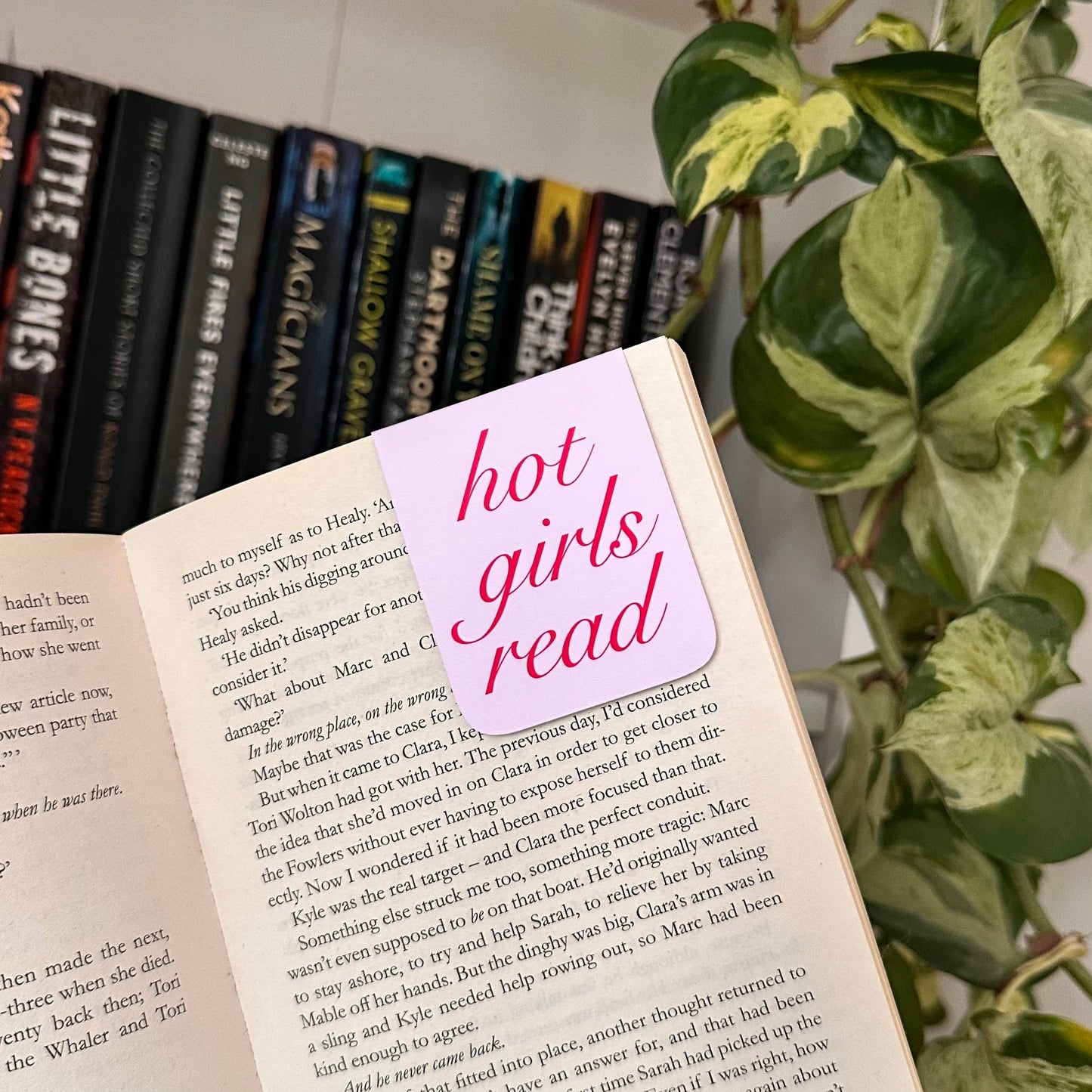 Hot Girls Read Pink Red Magnetic Bookmark Reading Gift