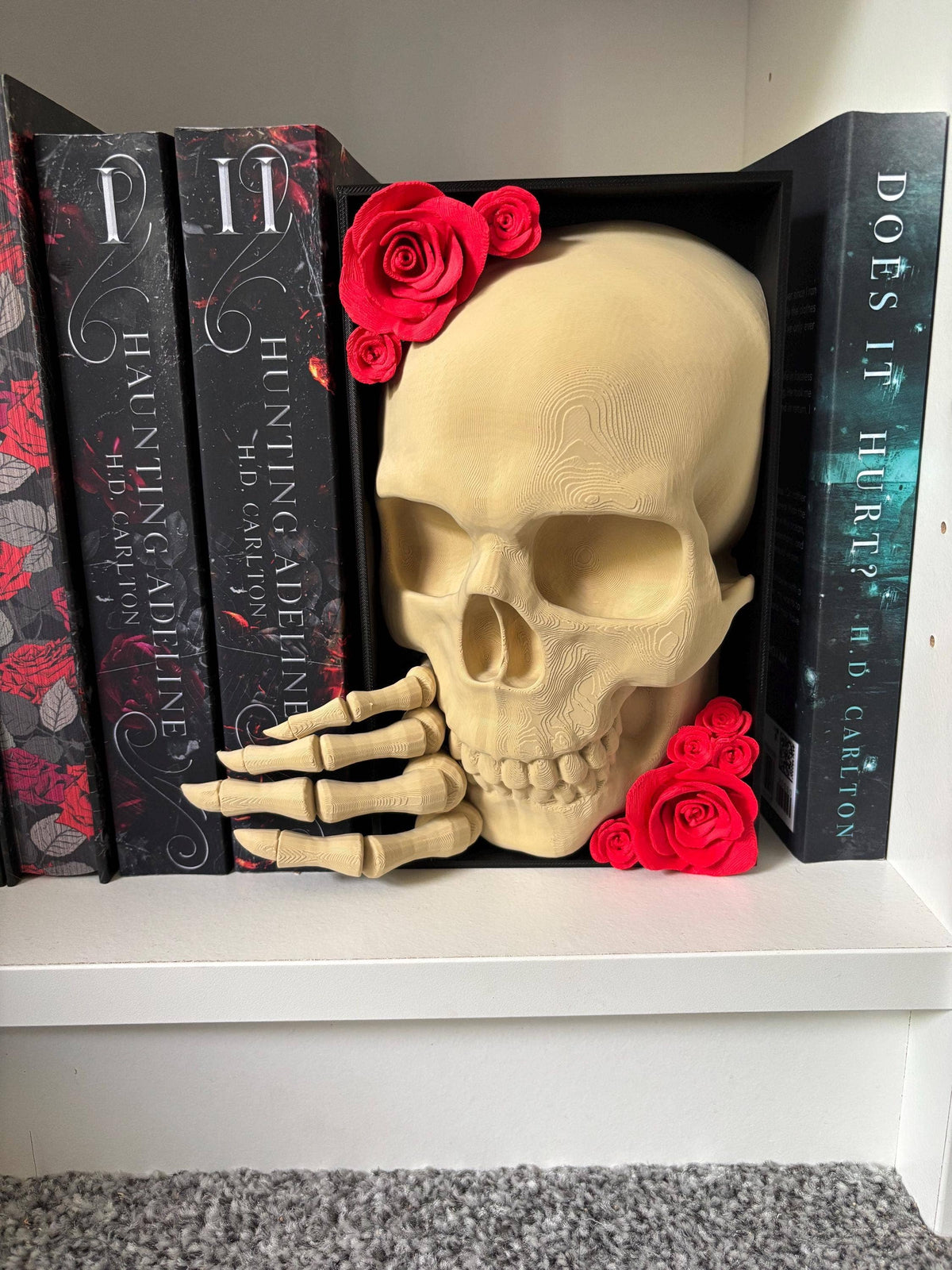 Skull & Roses 3D Printed Gothic Book Nook Decor